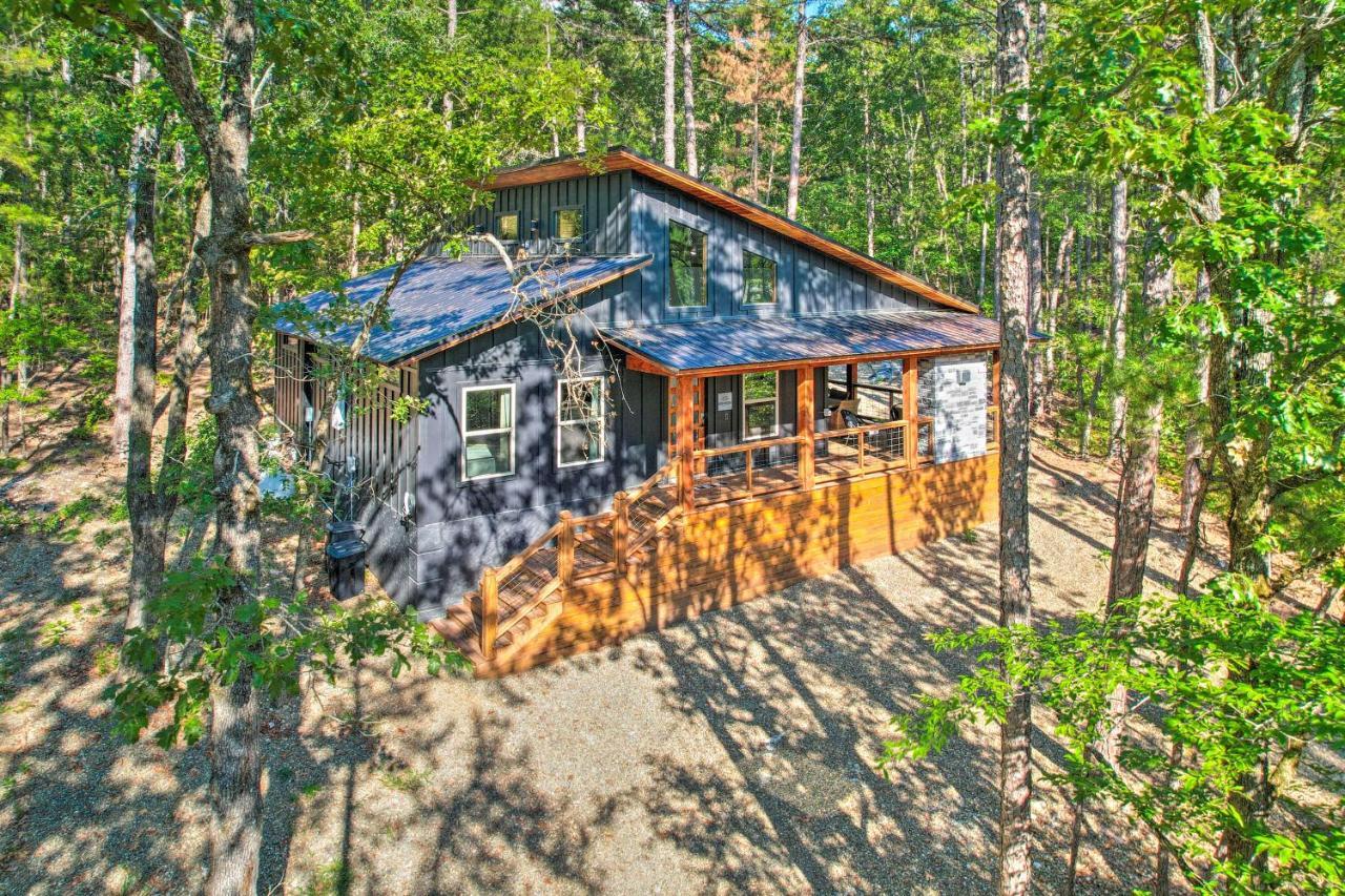 Chic Broken Bow Cabin With Hot Tub And Gas Grill! Eksteriør billede