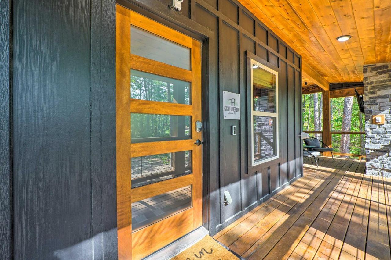 Chic Broken Bow Cabin With Hot Tub And Gas Grill! Eksteriør billede